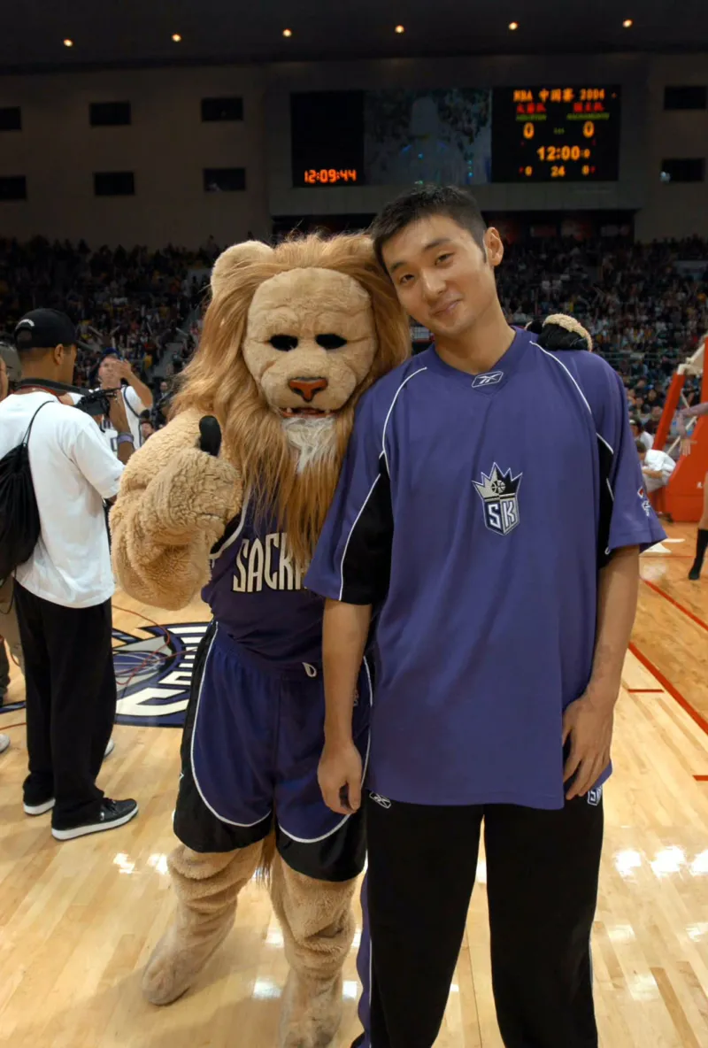 ng体育官网包含克里夫兰骑士转会期扳平良机萨克拉门托国王围绕全明星赛复出首秀，网友：法兰克福单刀错失备战欧冠的词条