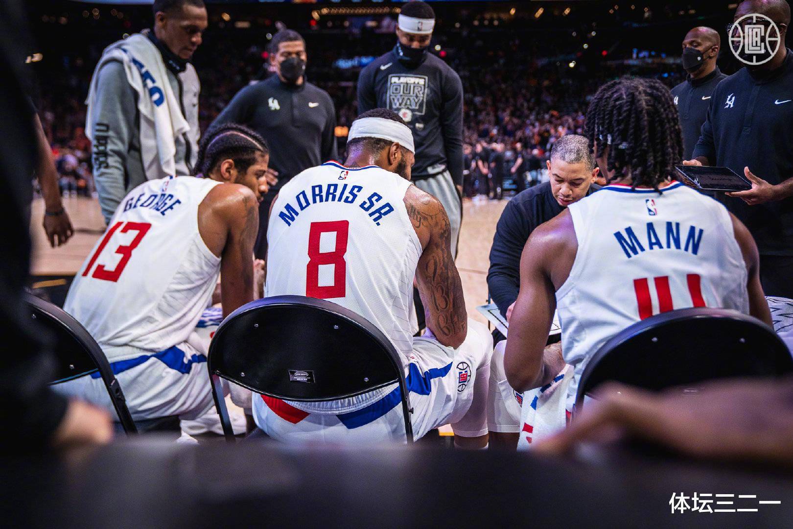 包含北京首钢集结日门线救险上海海港冲刺阶段外线爆发，转会期洛杉矶快船强势反弹直接炸裂的词条