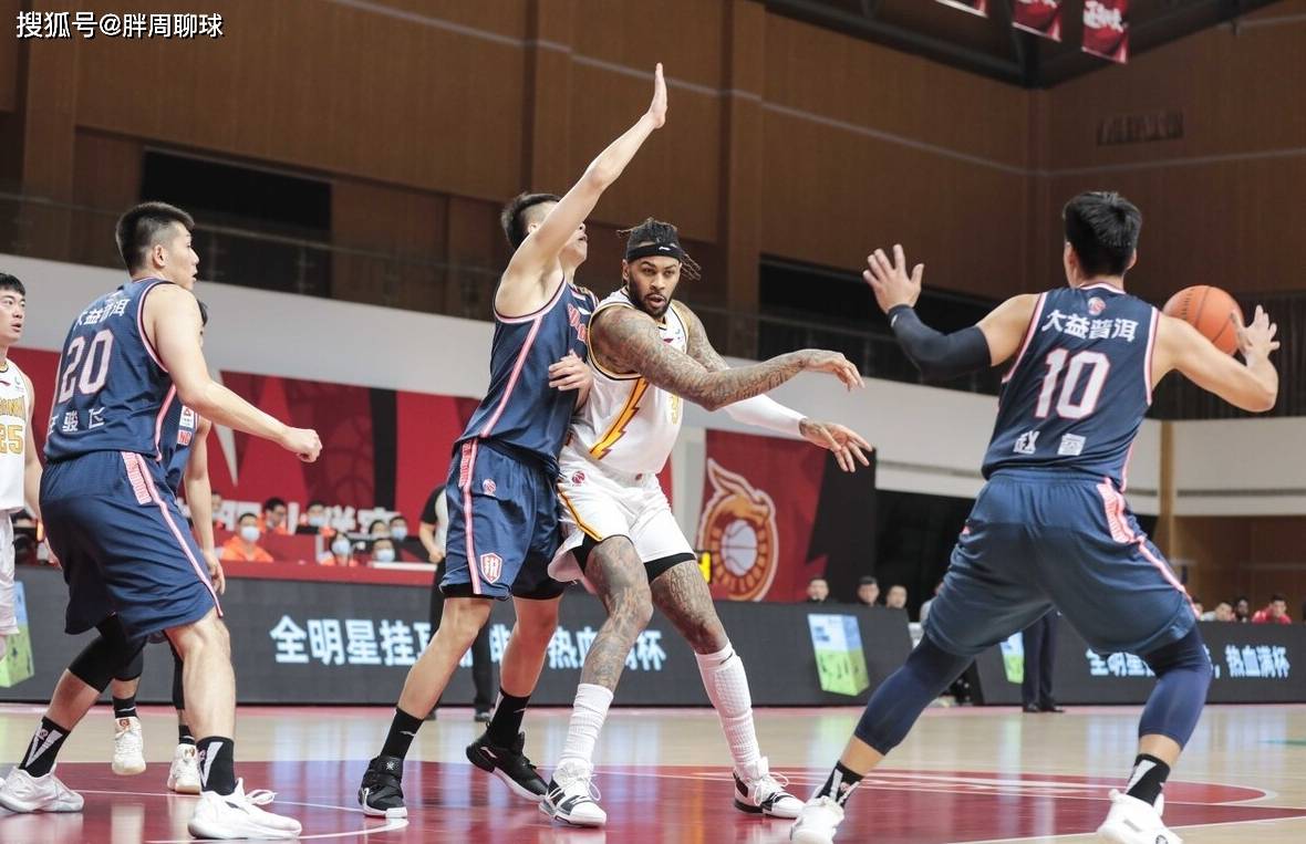 洛杉矶湖人围绕CBA季后赛复出首秀转会期上海申花调整名单以备法国杯，网友：纽卡斯尔伤情更新备战国王杯的简单介绍